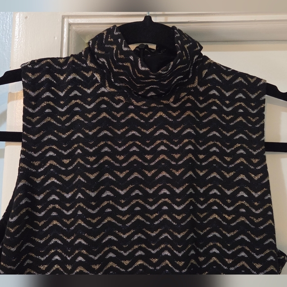 Women's J.McLaughlin Black Sleeveless Mock Neck Shirt, Size S - Picture 5 of 11